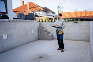 La garantie décennale protège le propriétaire contre les dommages graves affectant une piscine. Ainsi, cette assurance concerne