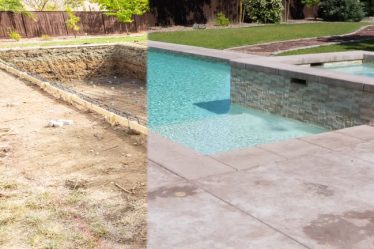 Un constructeur de piscines conseille d’abord un nettoyage régulier. Cela évite la formation d’algues. Ainsi, l’eau reste claire.