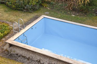 Un constructeur de piscines peut installer une piscine écologique si ses compétences sont adaptées. Donc, il doit connaître